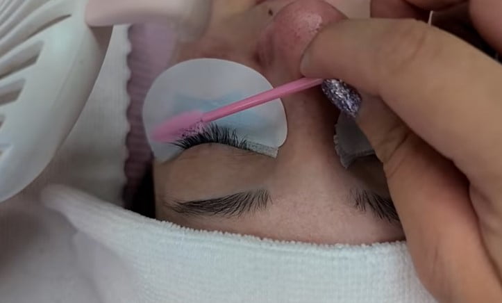 Cat Eyelash Extensions