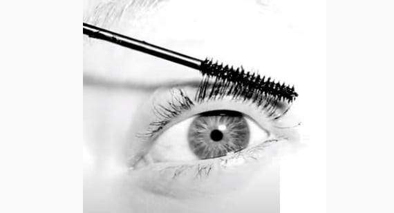 How to naturally darken eyelashes: demonstration of how to apply a lash tint on the eyelashes to darken eyelashes naturally